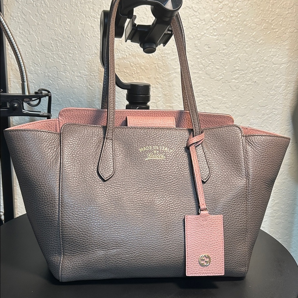 Gucci Swing Tote Bag